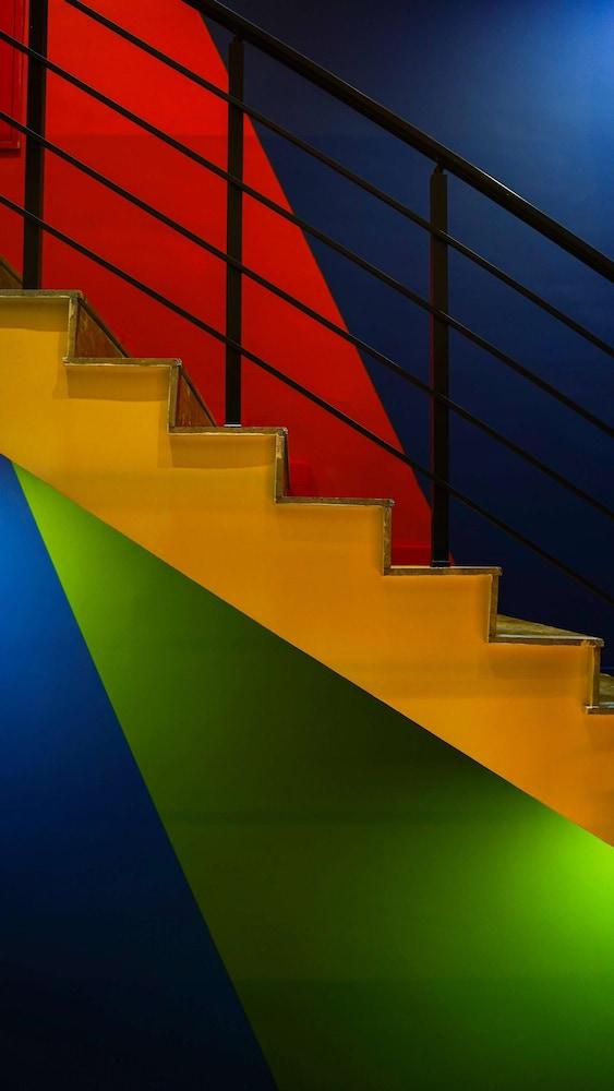 Lucky Monkey Hotel 1