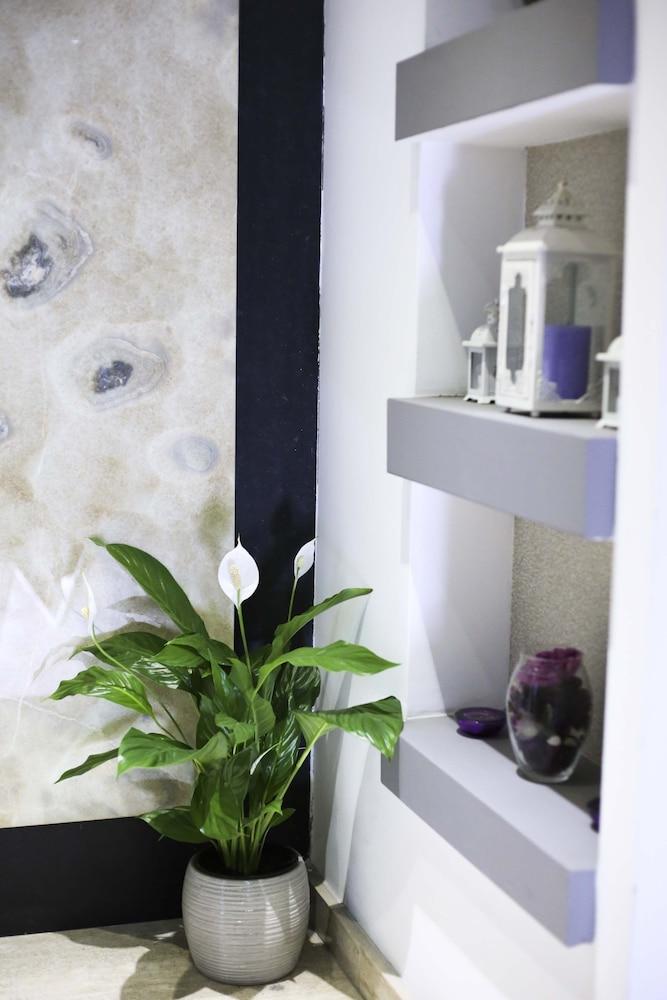 Pebbles Boutique Aparthotel 1