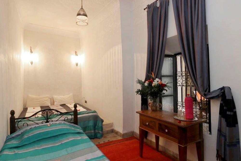 Riad Azalia 1