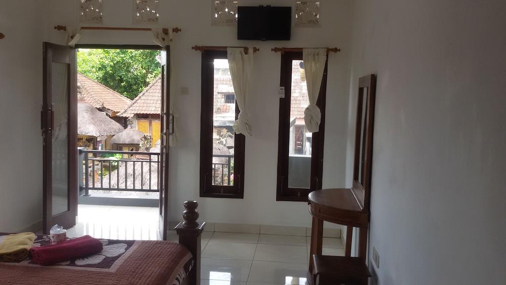 Nyoman Warta Accommodation 2