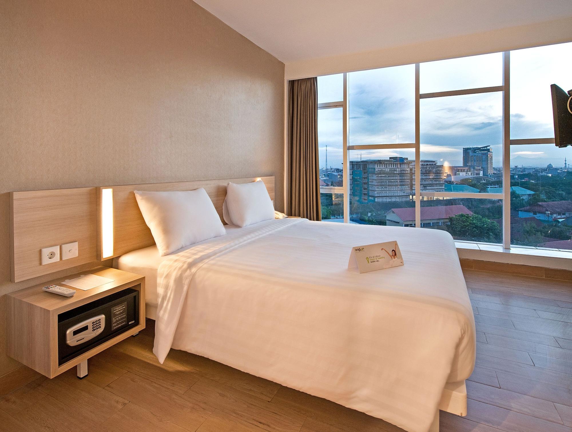 Whiz Prime Hotel Hasanuddin Makassar 2