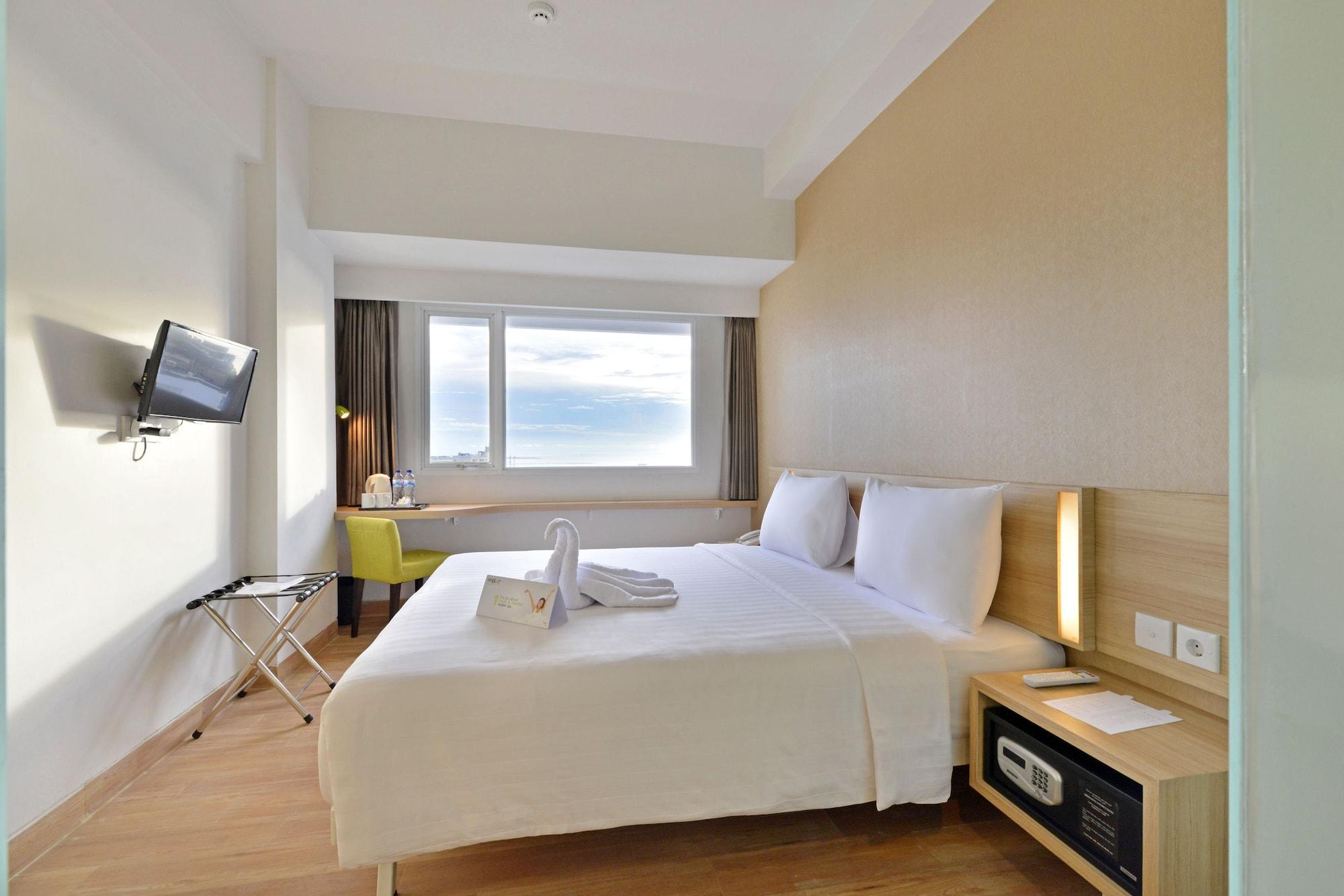 Whiz Prime Hotel Hasanuddin Makassar 1