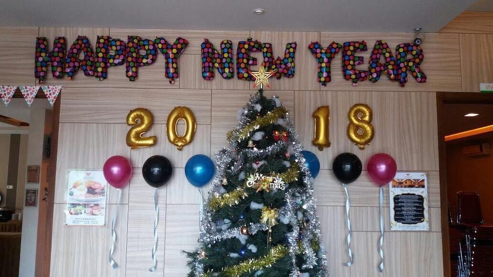 Avirahotel Panakkukang 2