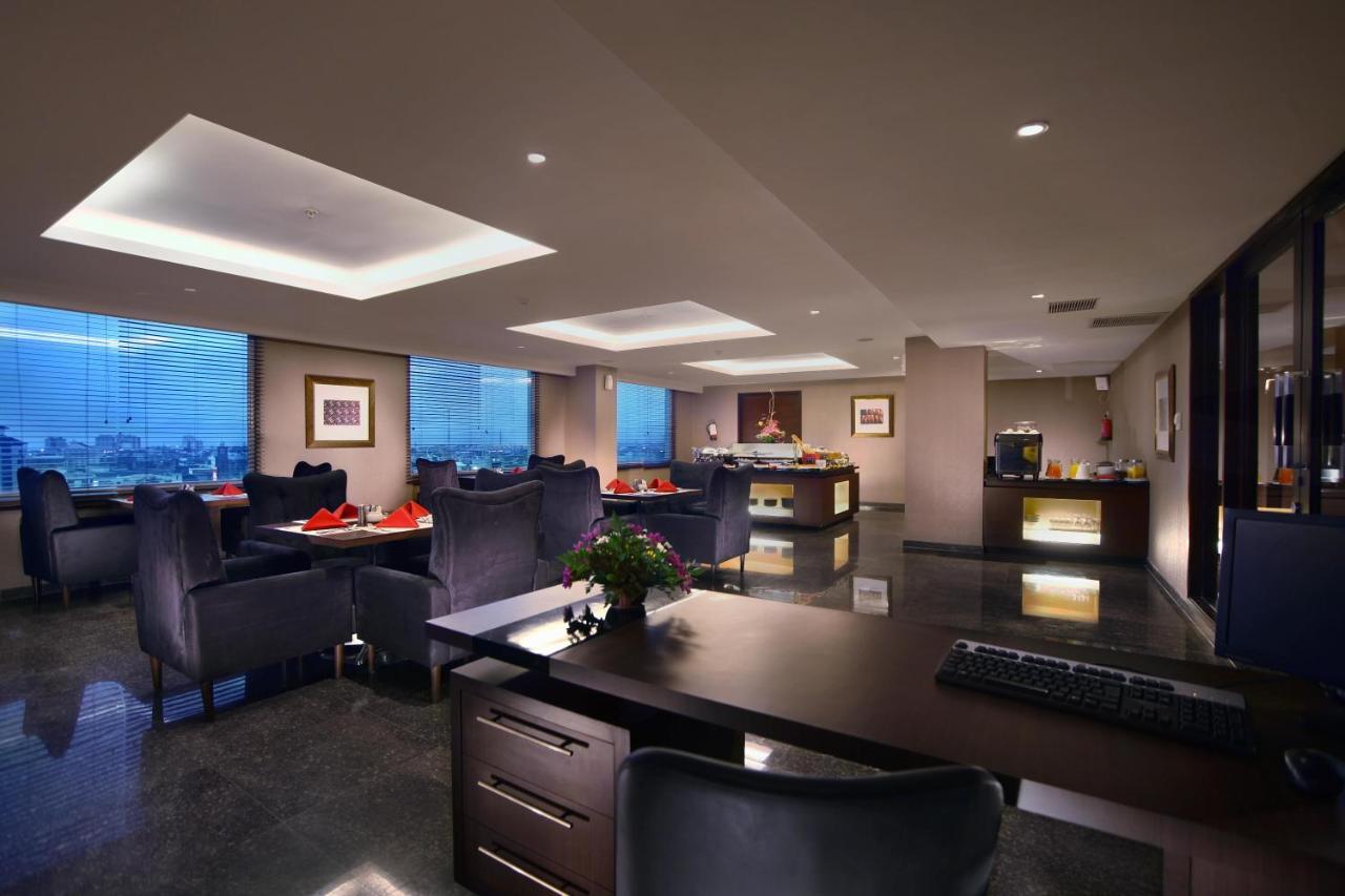 Aston Makassar Hotel & Convention Center 2