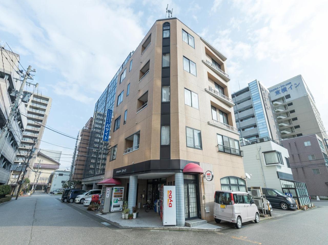 Tabist Business Hotel R Side Kanazawa (Adults only)