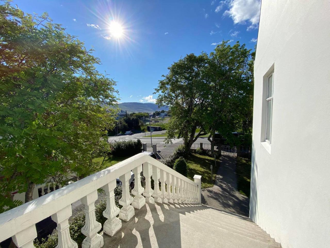 Akureyri Central Luxury House 1