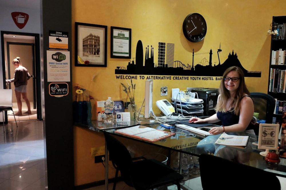 Alternative Creative Youth Hostel Barcelona (Adults only) 2