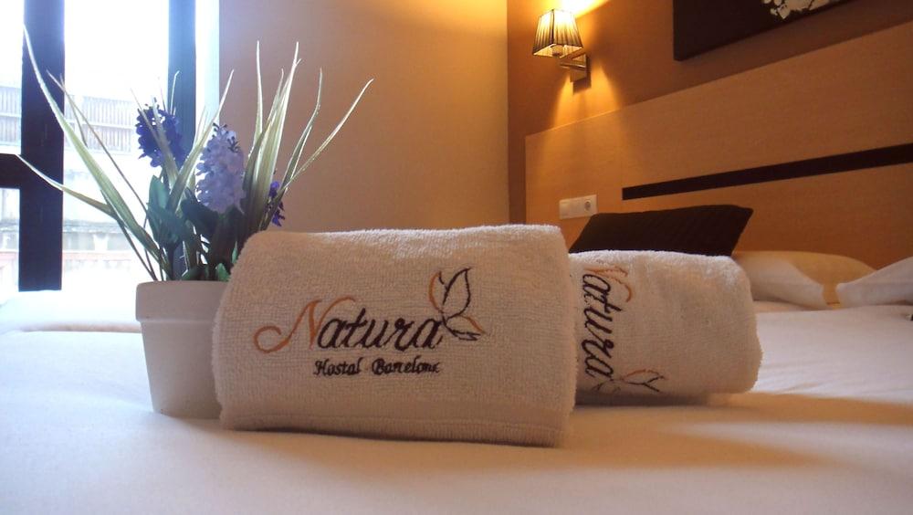 Natura Barcelona Hostal (Adults only) 1