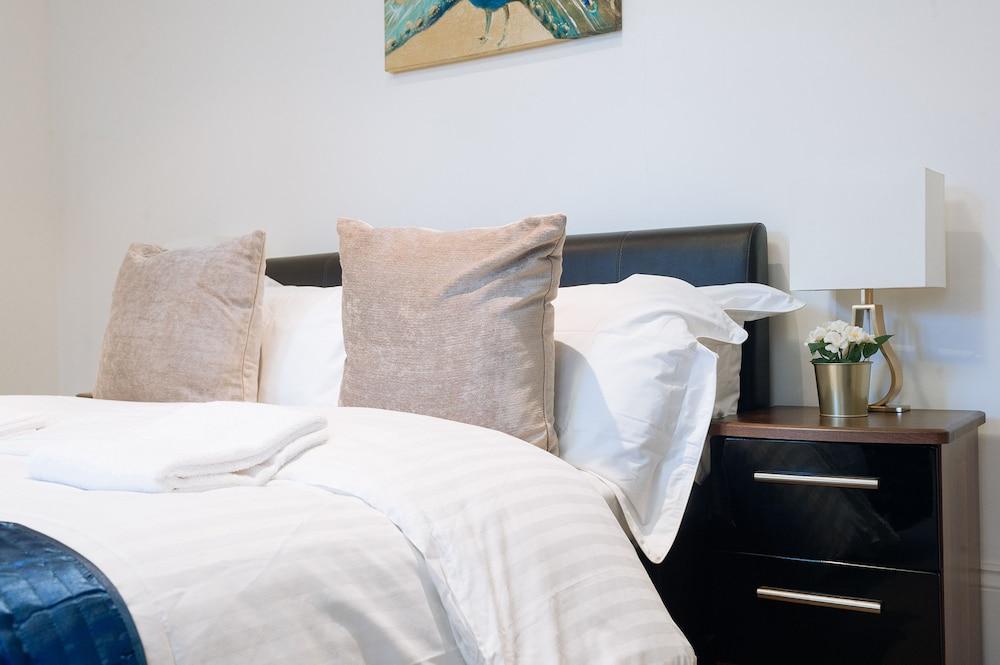 Mayfair Guesthouse 2