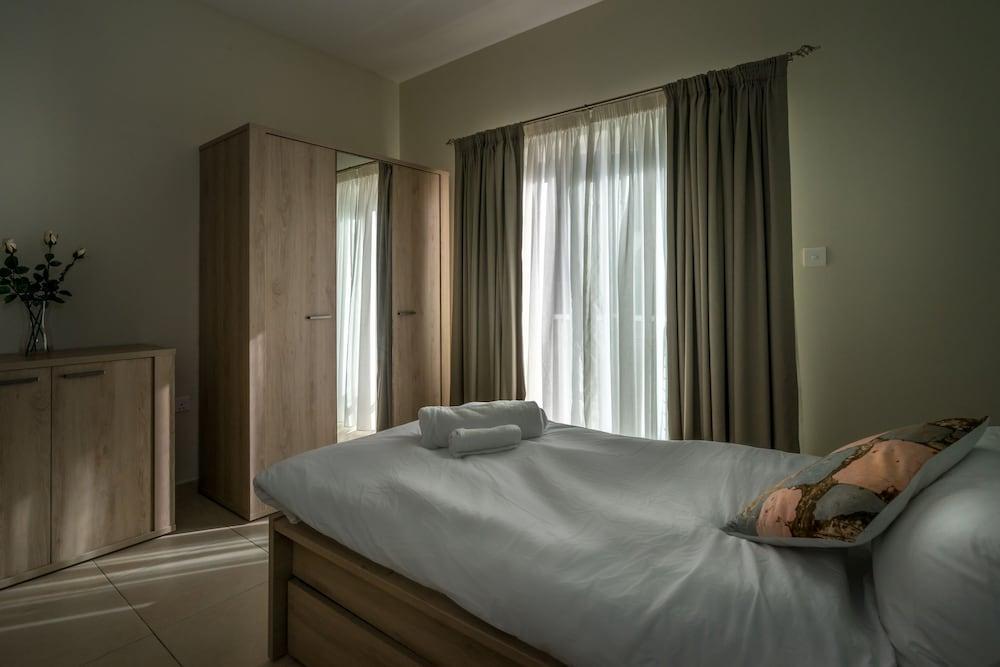 Consiglia Apartments 1