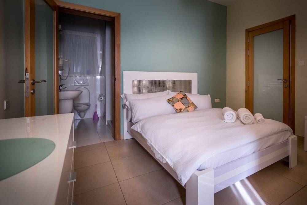 Consiglia Apartments 2