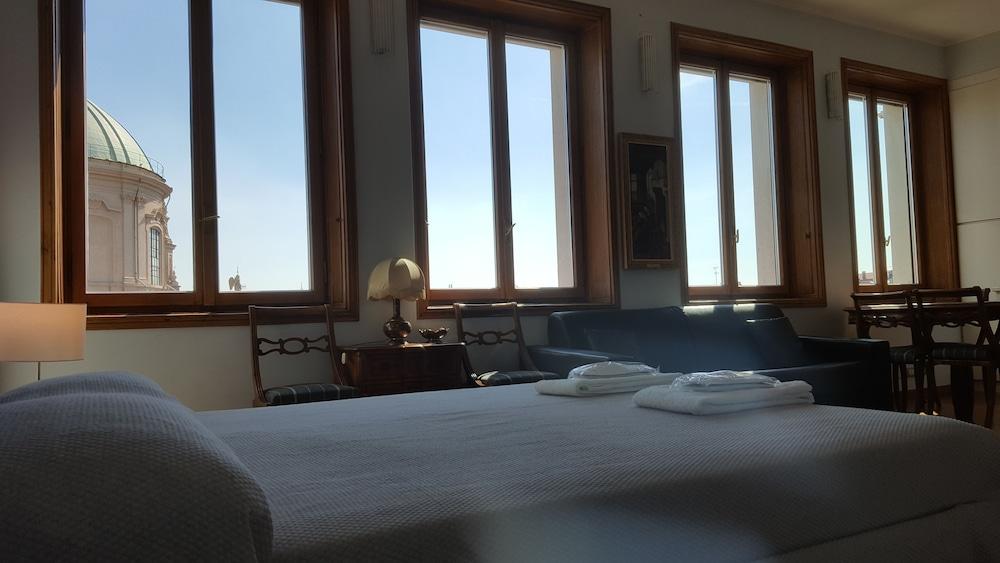 Bnbutler - Galleria Unione 2