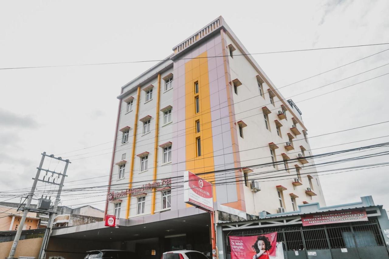 Reddoorz Plus Near Universitas Negeri Makassar 1