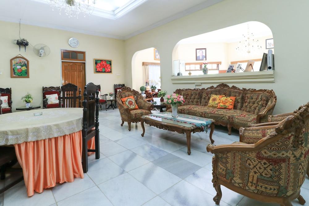 Andrin Daspatt Hotel 2