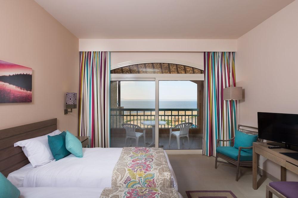 Byoum Lakeside Hotel 2