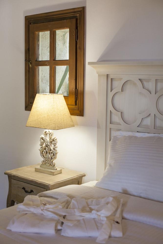 Saint Artemios Boutique Hotel 2