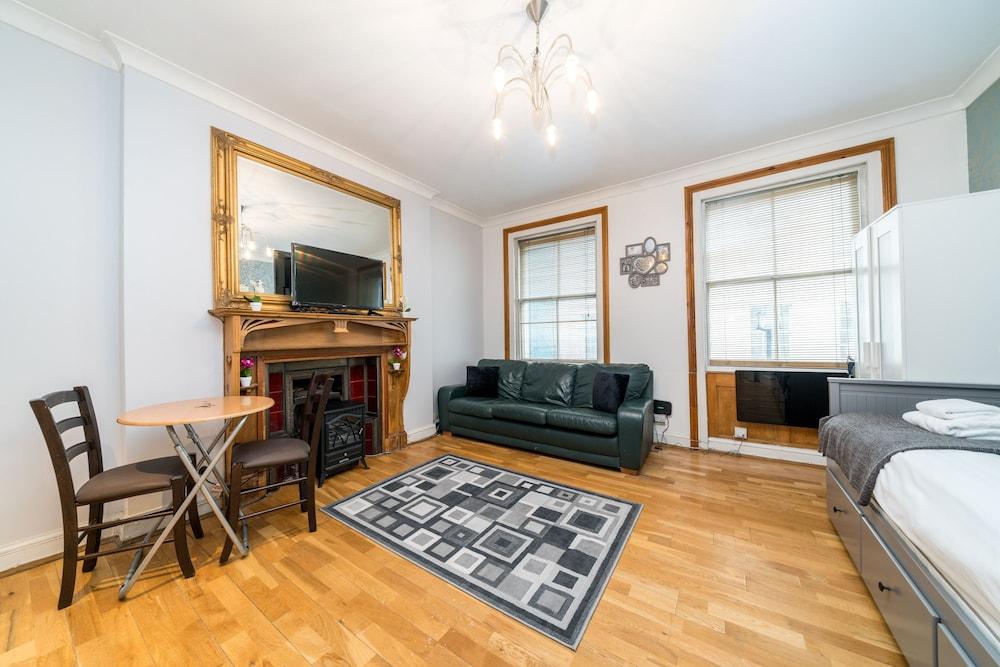 Luxury Studio Apart Piccadilly Circus 1