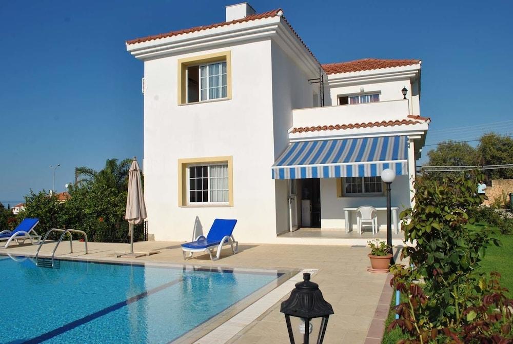 Villa Rose by Amy Villas