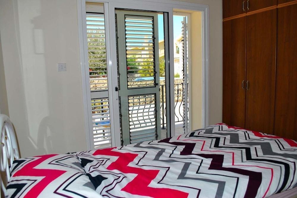 Villa Thornburry by Amy Villas 2