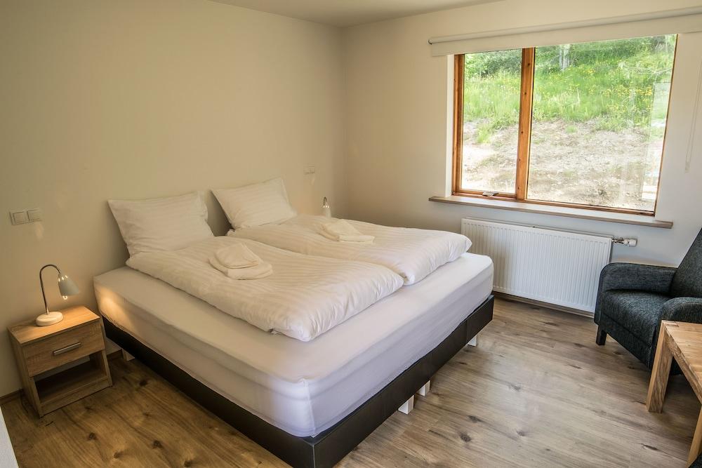 Guesthouse Hvitafell (Adults only) 2