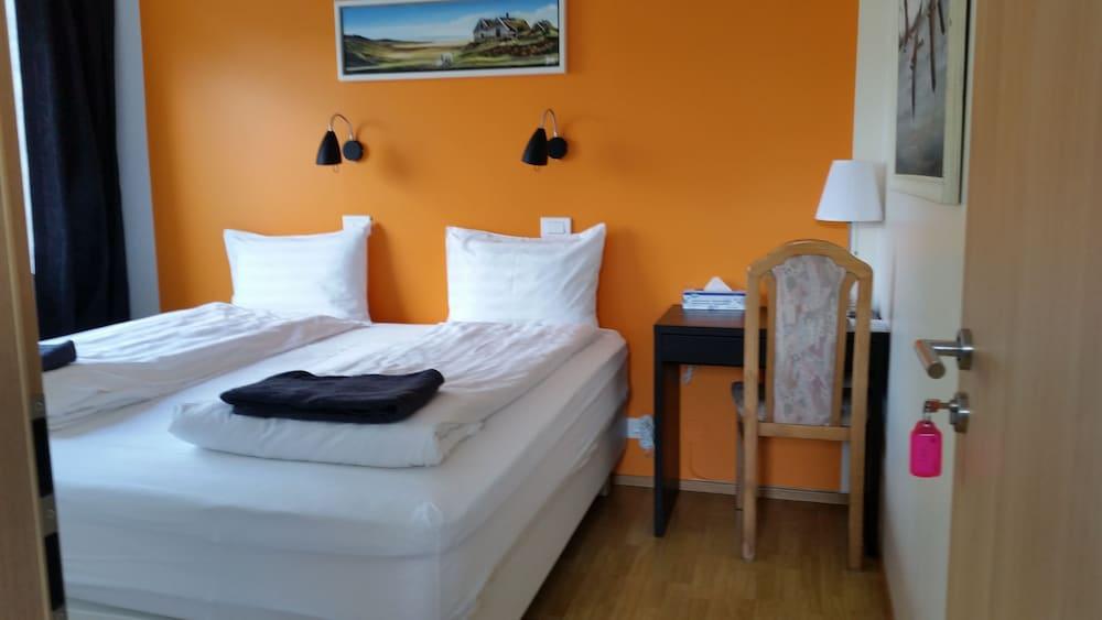 Laugar Guesthouse (Adults only) 2