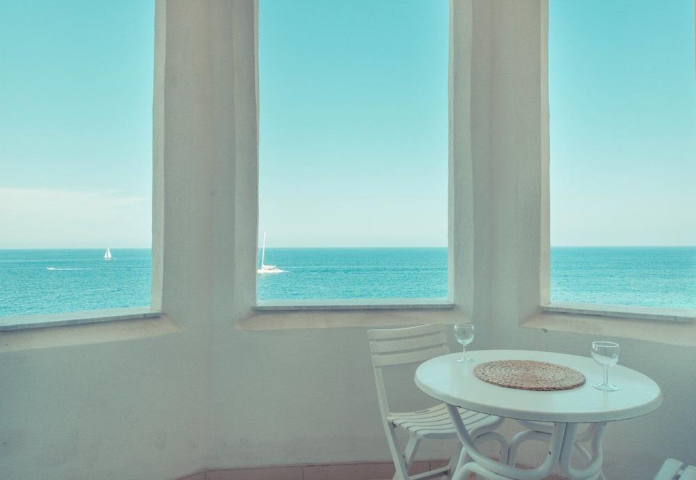 Seafront Apartment in Sliema Wt Breathtaking Views