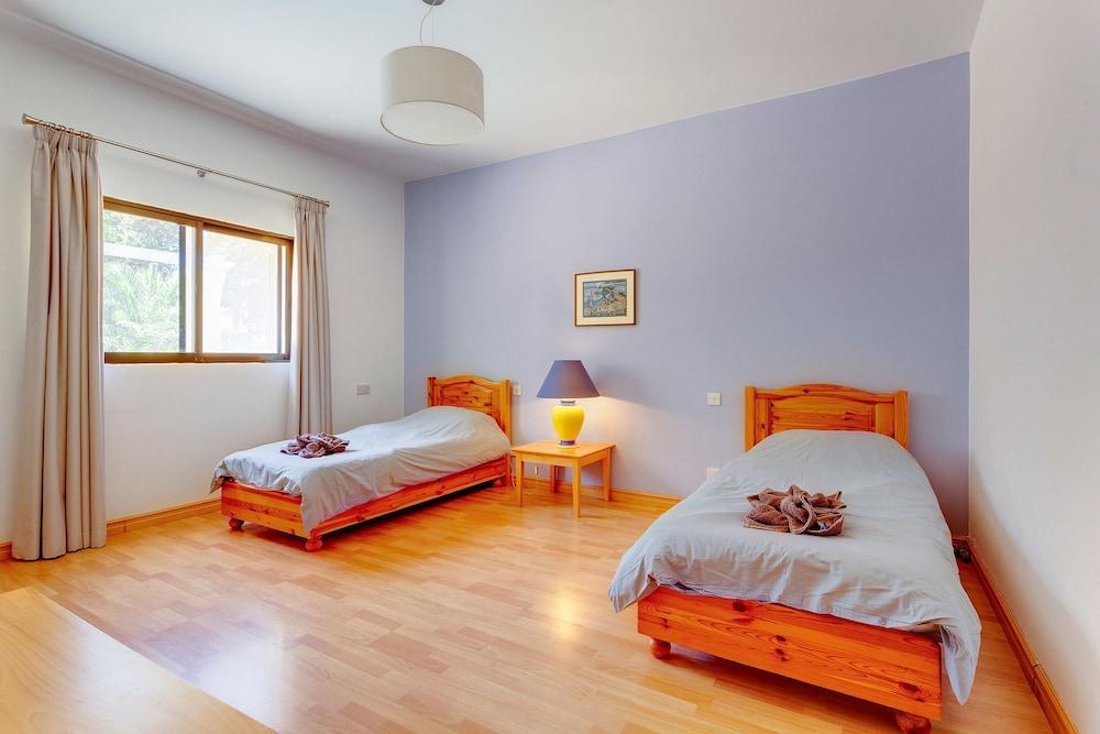 Superlative 4 Bedroom Villa with Private Pool 2