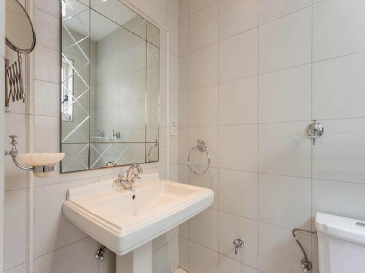 Vallettastay Golden Seed 2