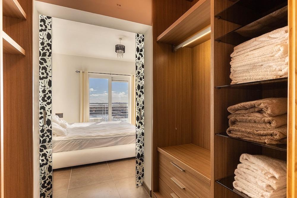 The Most Incredible View in Malta, Inc Pool 1