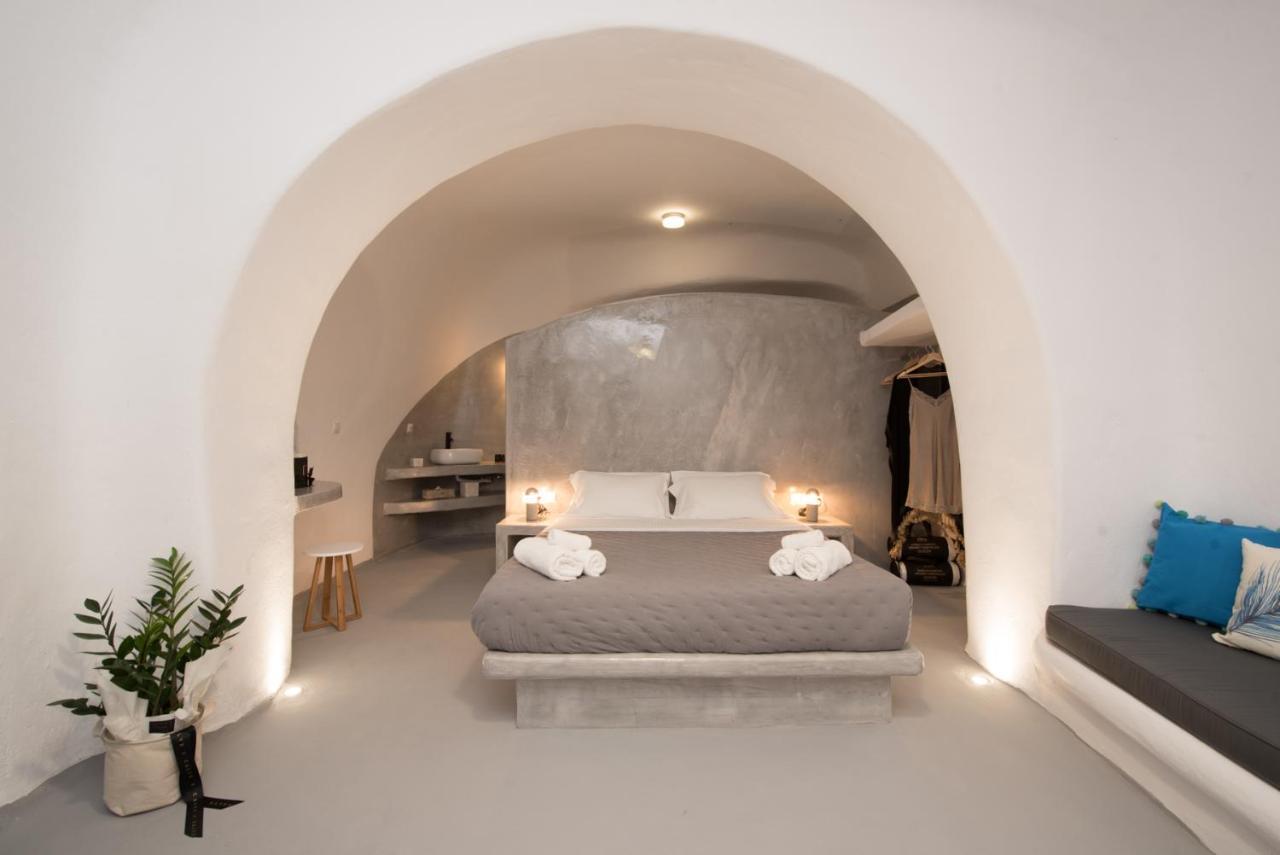 1812 Caves N Mansion