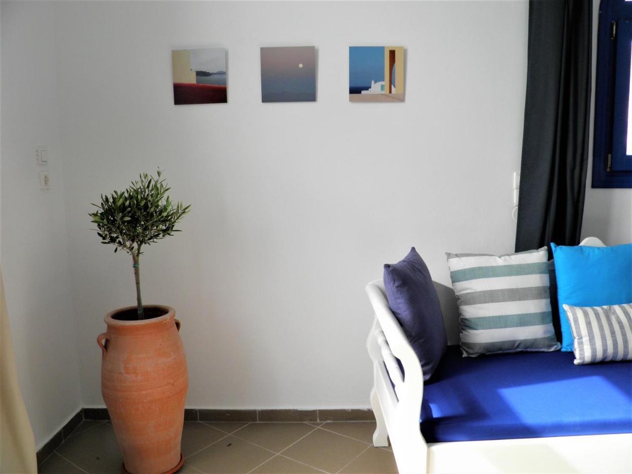 Santorini Traditional Suites 2