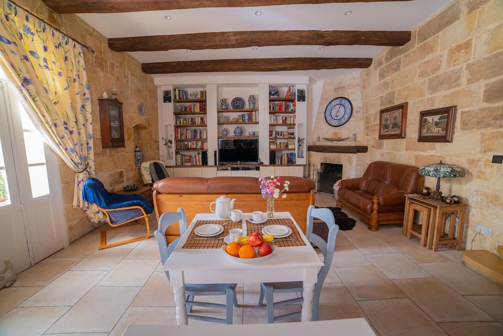 Village Knights B&B 1