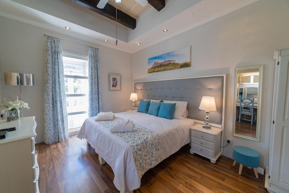 Village Knights B&B 2