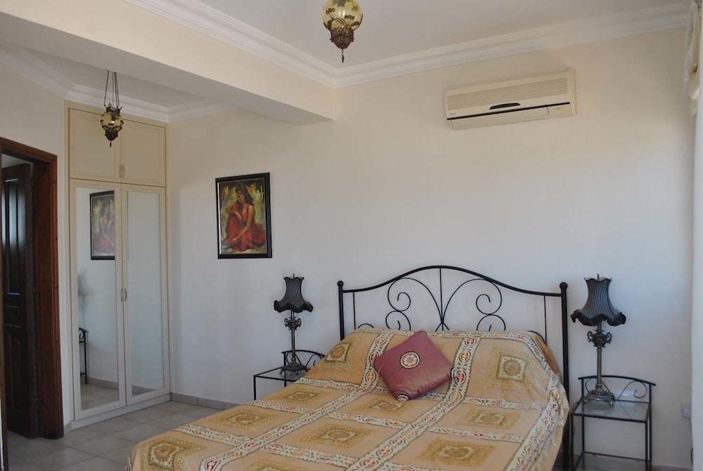 Villa Sunset 4 by Amy Villas 2