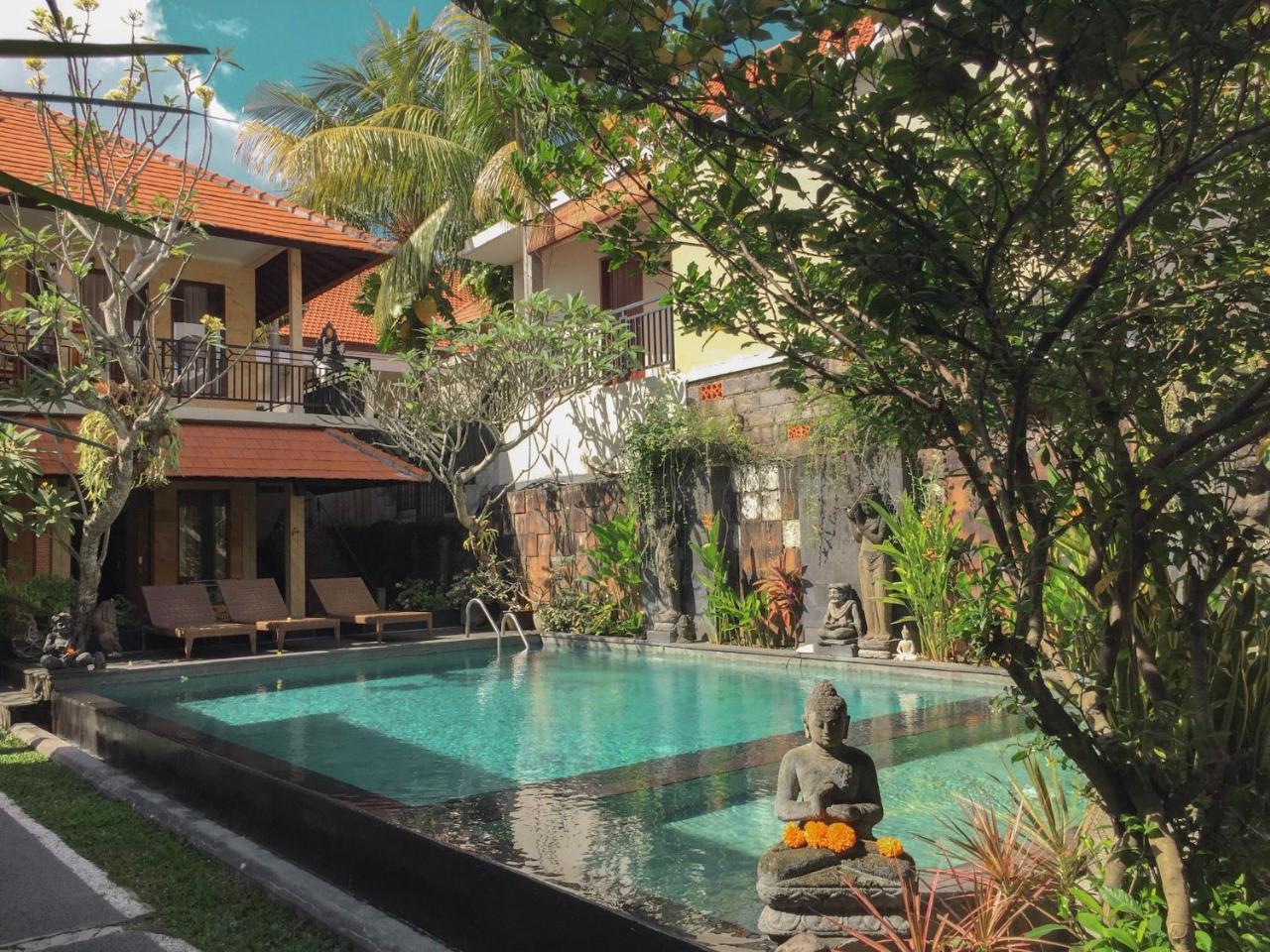 Merthayasa Bungalows 1