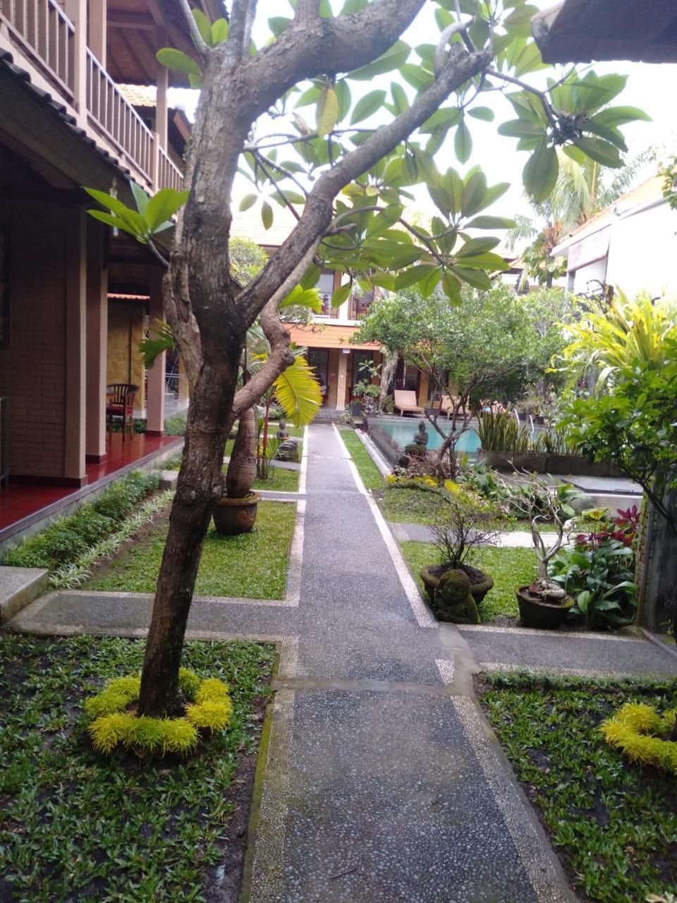 Merthayasa Bungalows 2