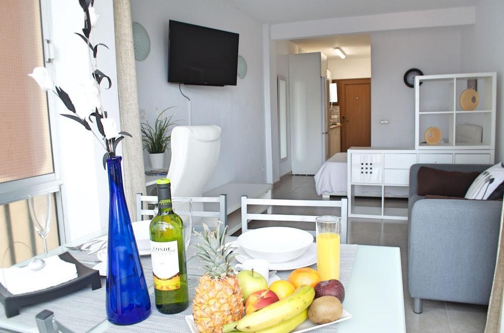 Lujoso Comodo Y Luminoso Estudio