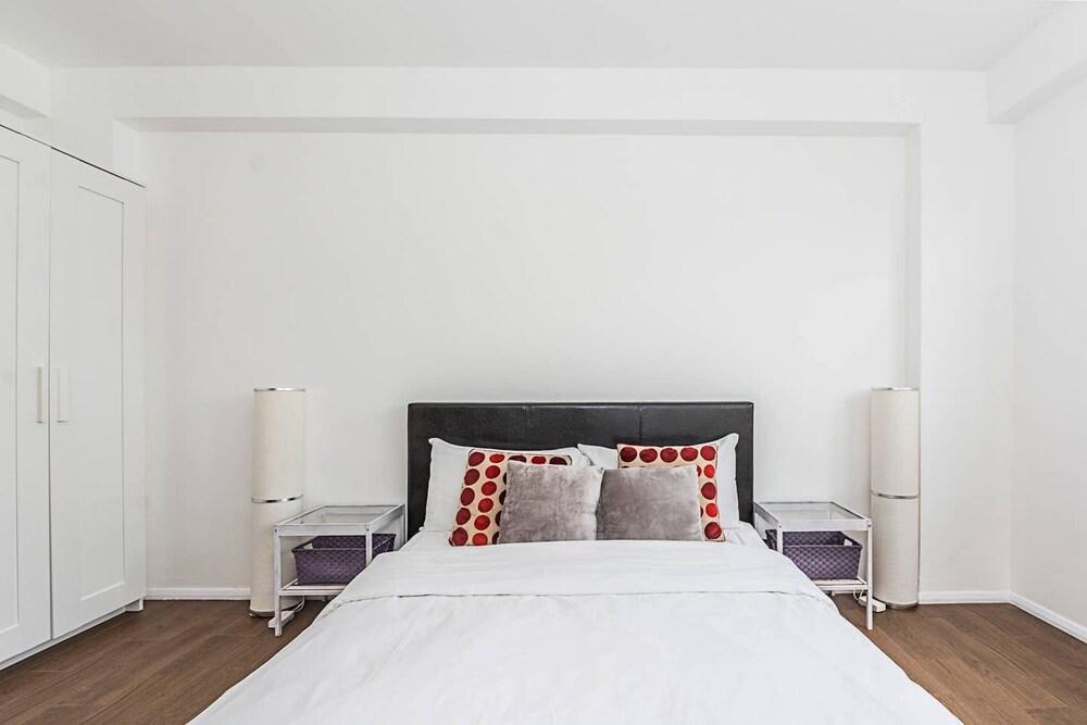 Magnificent And Centrally Located Flat 2