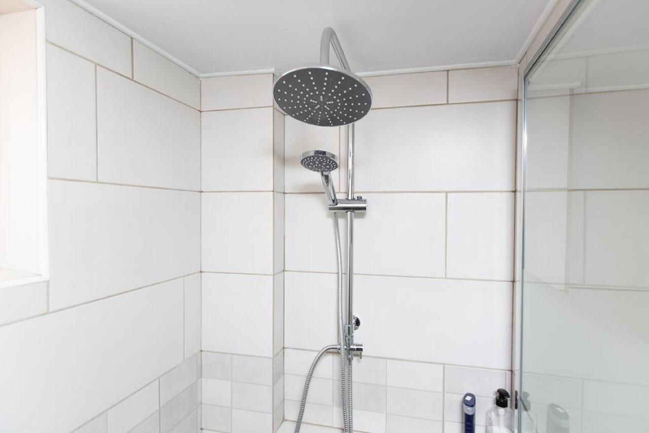 Laila'S Cozy Garden House & Studio 2