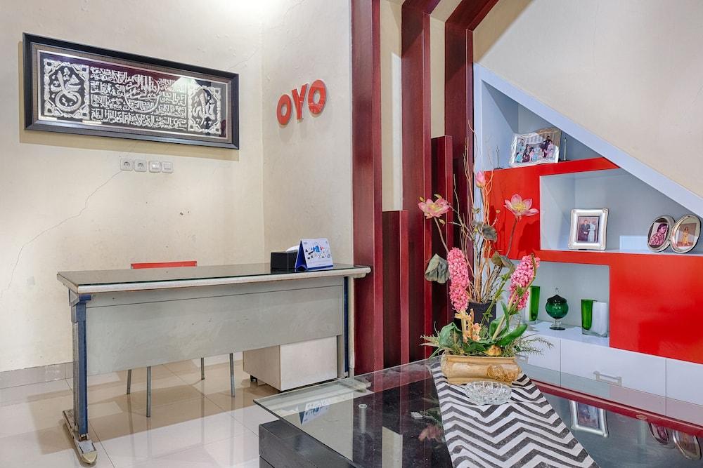 Pondok Dian Syariah by Oyo Rooms 1