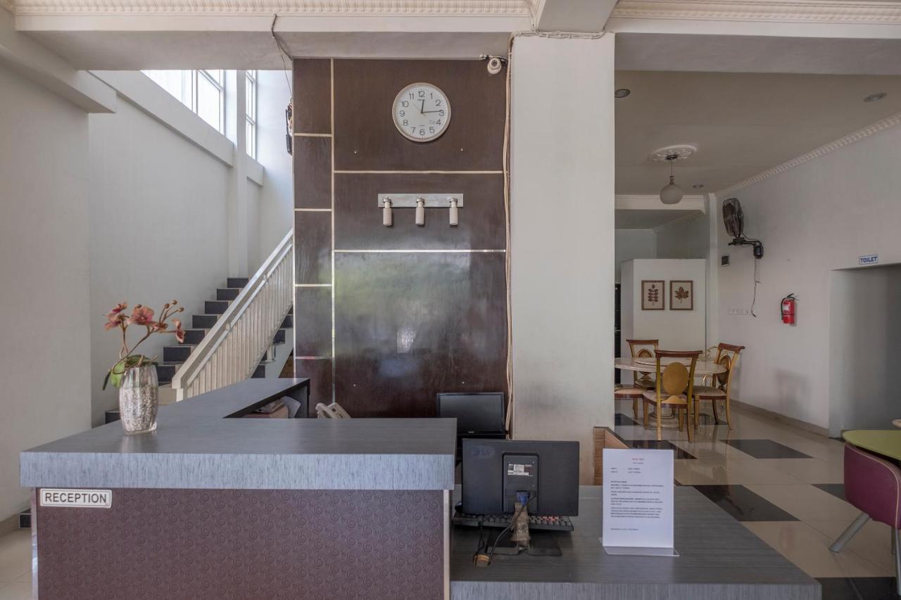 Hotel Barkah by Reddoorz 2