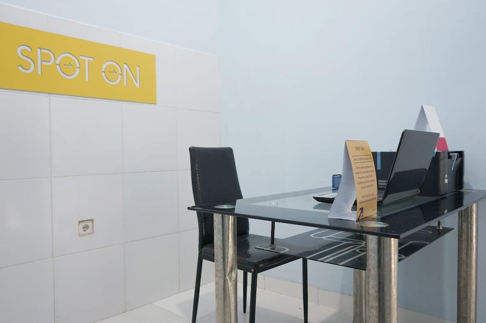 Pondok Grand Mamoa by Oyo Rooms 1