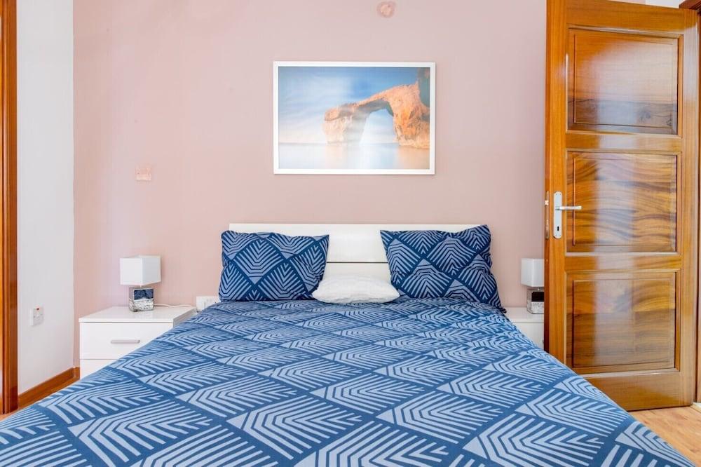 Luxury 3br Apartment by the Sea, Prime Location 2