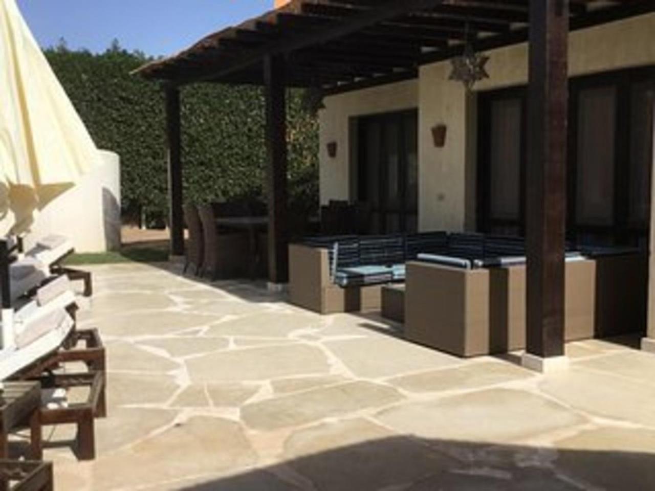 Extremely Private Villa with Optional Pool Heating 2