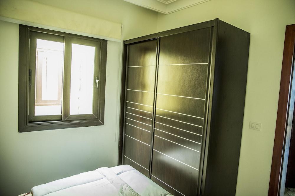 The Hill View Apartment 2