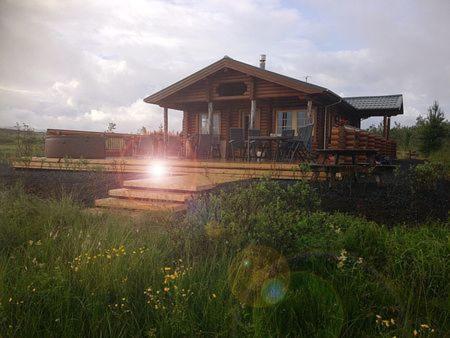 Log Cabin at White River 2