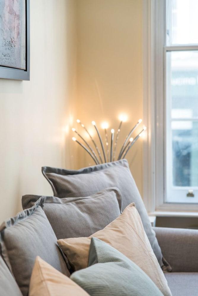 Pml Exclusive Apartments Piccadilly 1