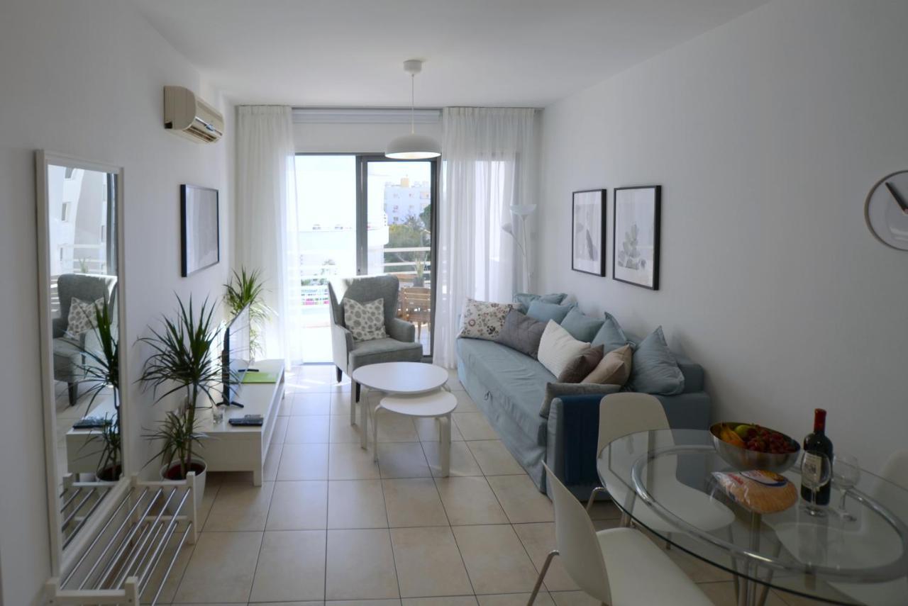 Violet Dusk City Center Flat 2