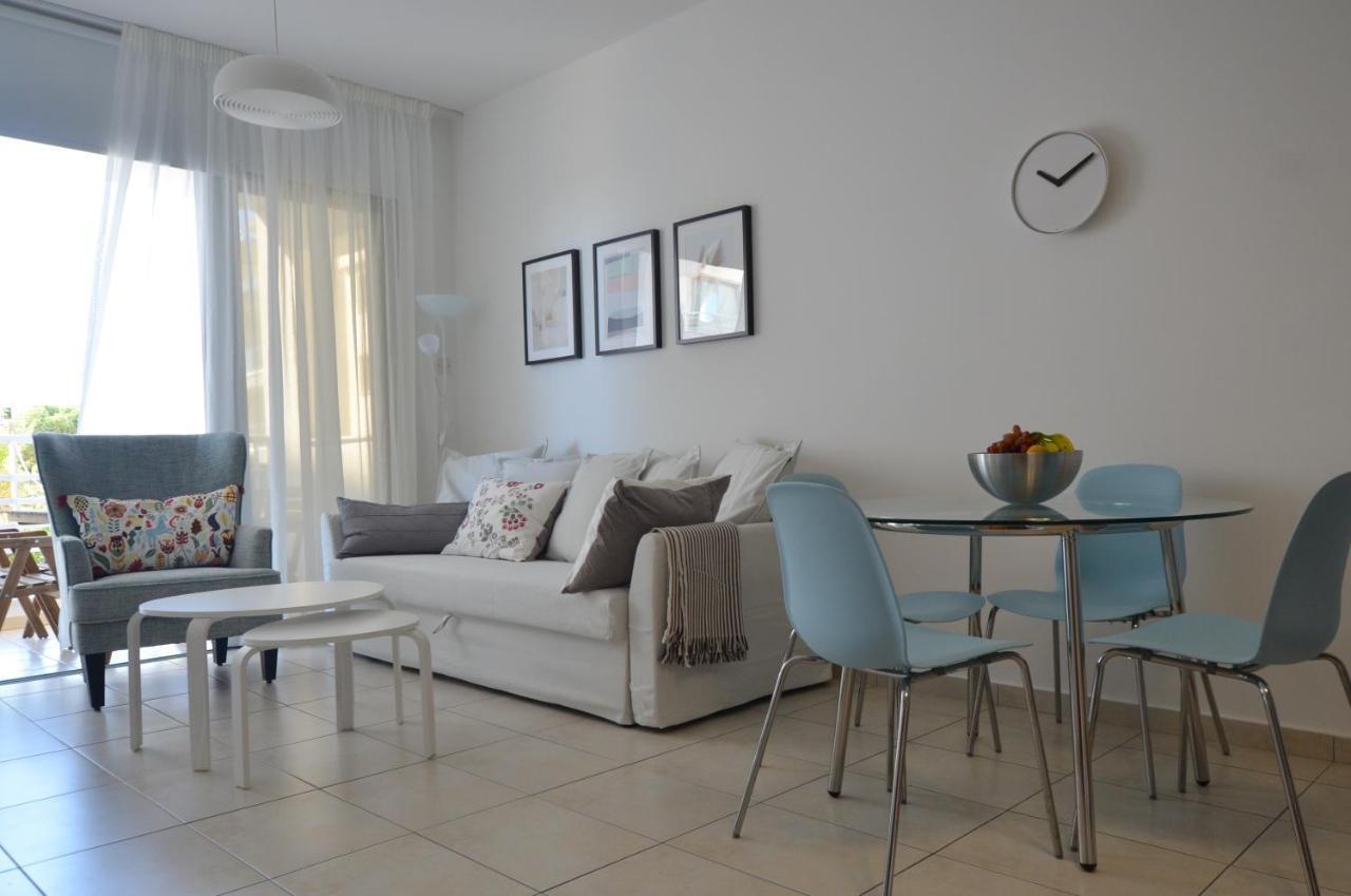 Blue Dawn Center Flat 1