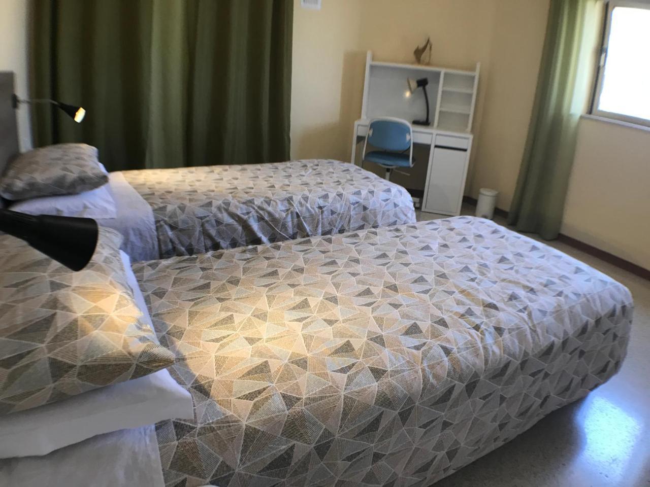 Corner Townhouse 1km From University 1